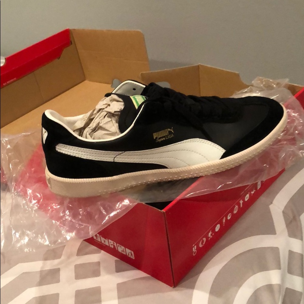 New in Box PUMA super liga OG retro shoes